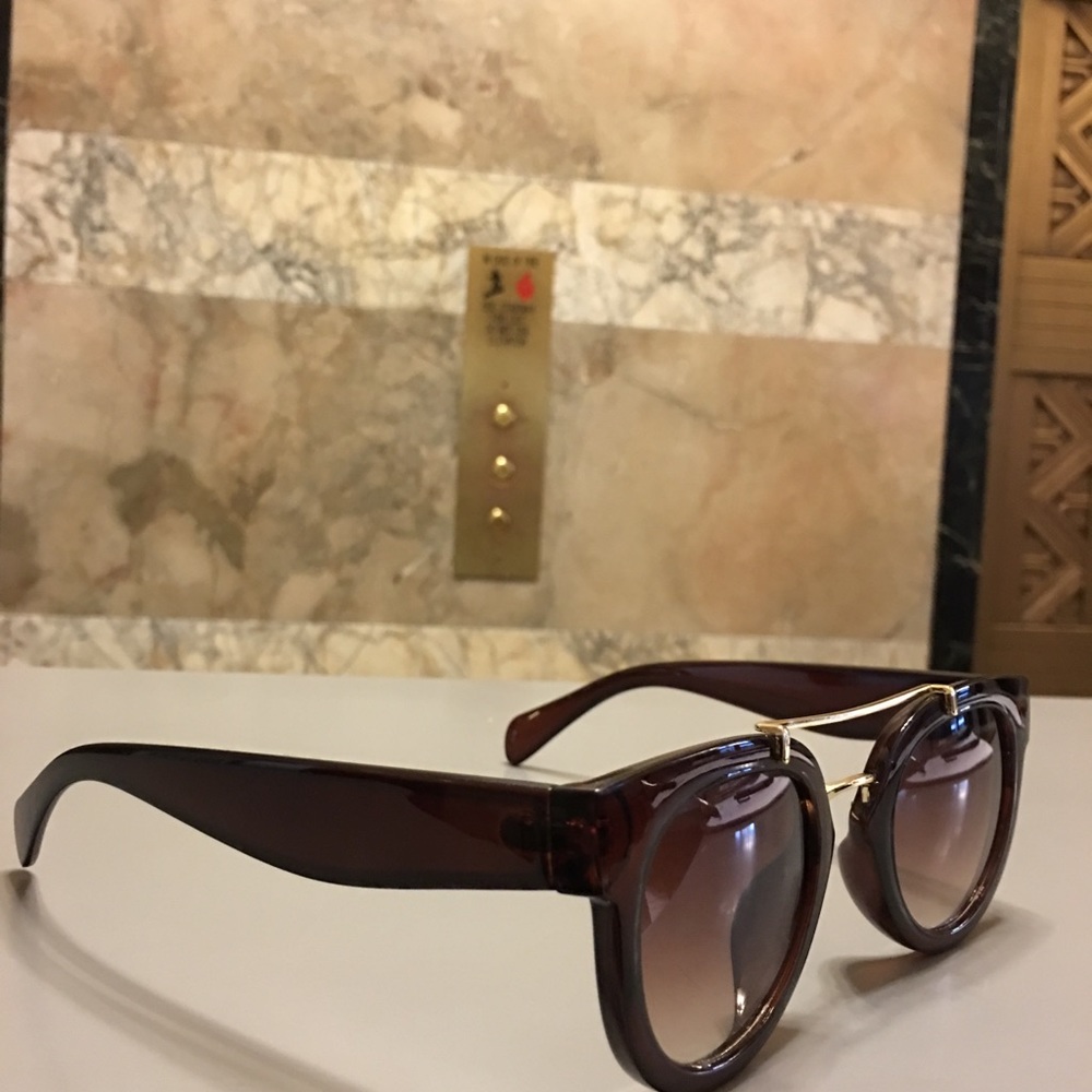 Need Help Finding The Name Of This Sunglasses - image 4